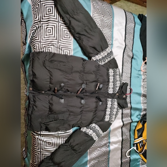 Large Black W/white pattern Brave soul Puff Jacket. - Picture 4 of 4